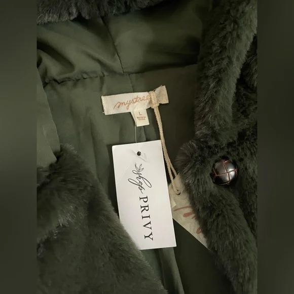 NWT Mystree size L faux fur hooded jacket - Picture 2 of 6
